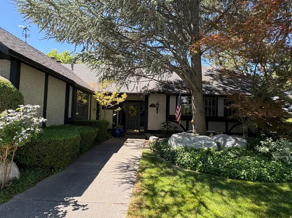 1540 E Stonemoor Cir, Salt Lake City, UT 84121