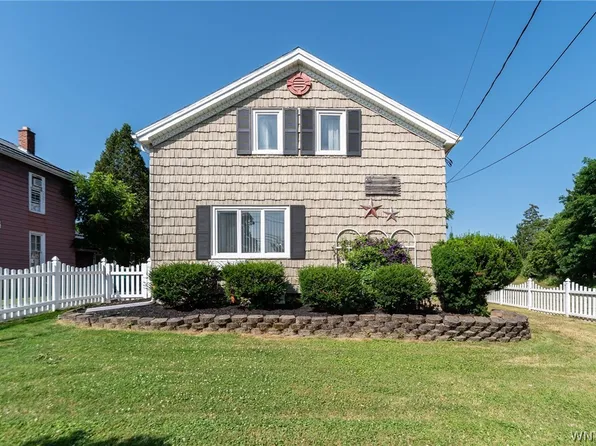 107 Market St, Attica, NY 14011