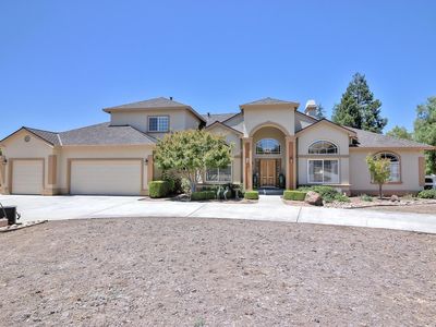800 Meadow Ct, Tres Pinos, CA, 95075