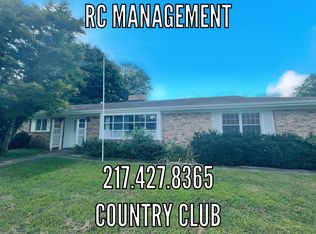 74 Country Club Dr, Danville, IL 61832