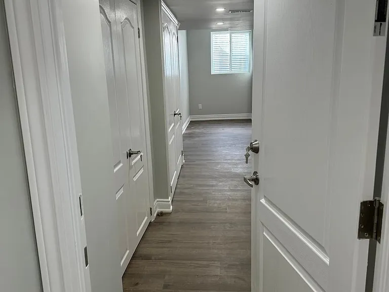 42 Cadillac Cres S #BASEMENT — Photo 7