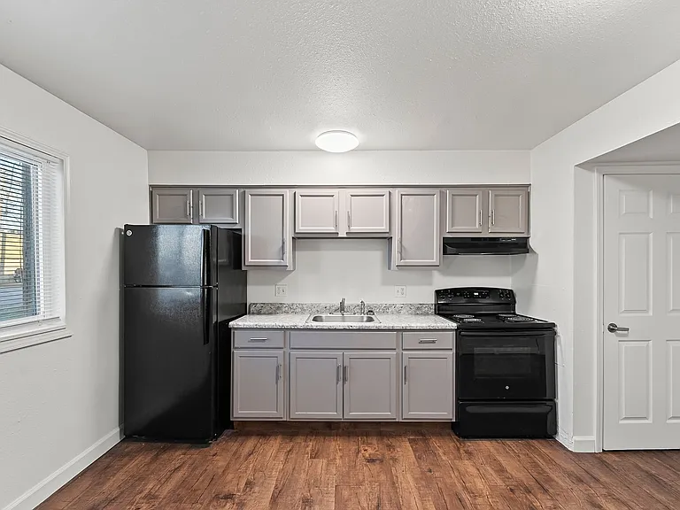 Metro Apartments at Wood River — Photo 40