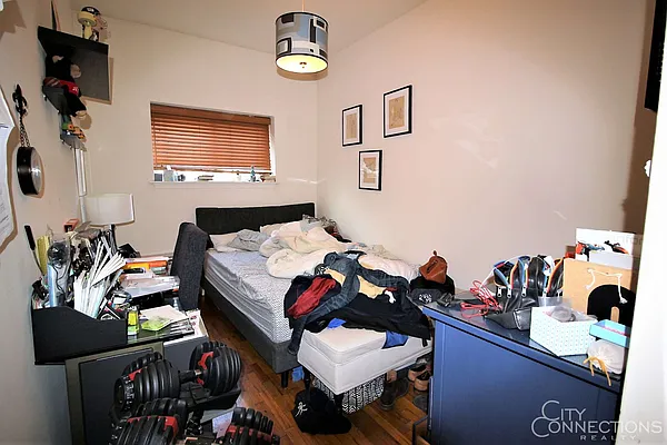 Rented by City Connections Realty | media 27