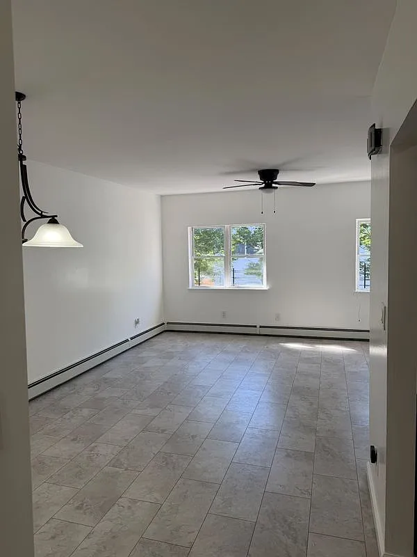 3 bed, 2.0 bath, 1521 sqft, $3,500 — Photo 2