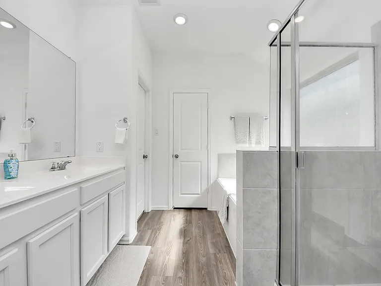 2835 Mistygate Ct — Photo 17