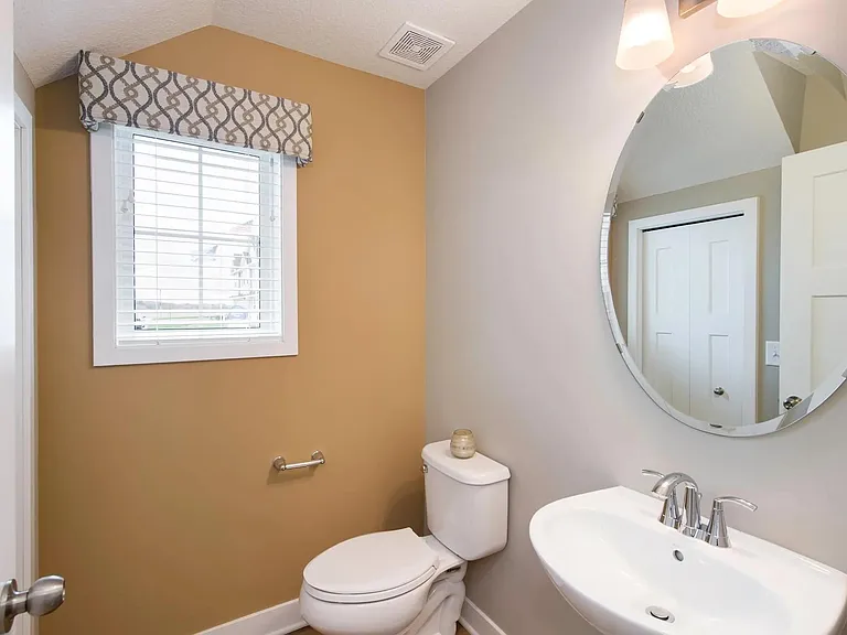 8064 Abercrombie Ln — Photo 5