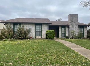 3404 Livingston Ln, Carrollton, TX 75007