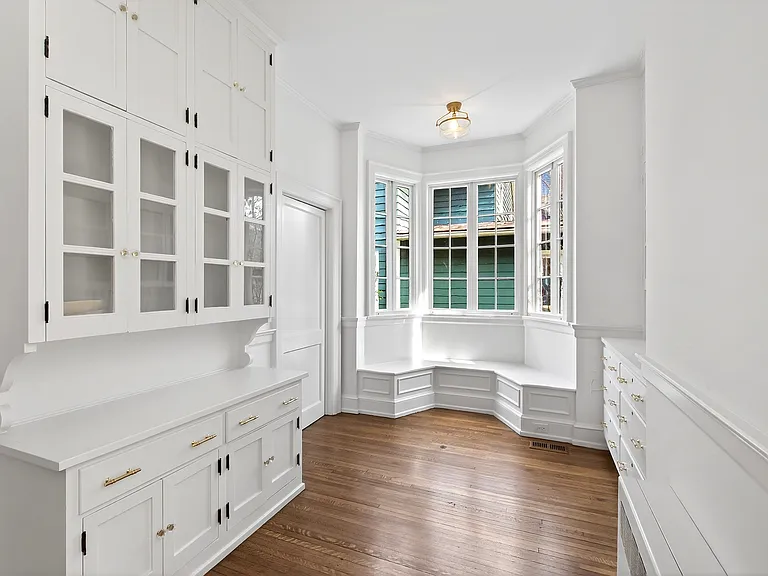 1313 College Pl — Photo 7