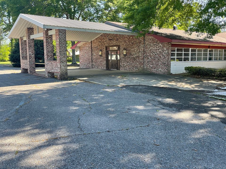 1st image of 7049 Zelynne St