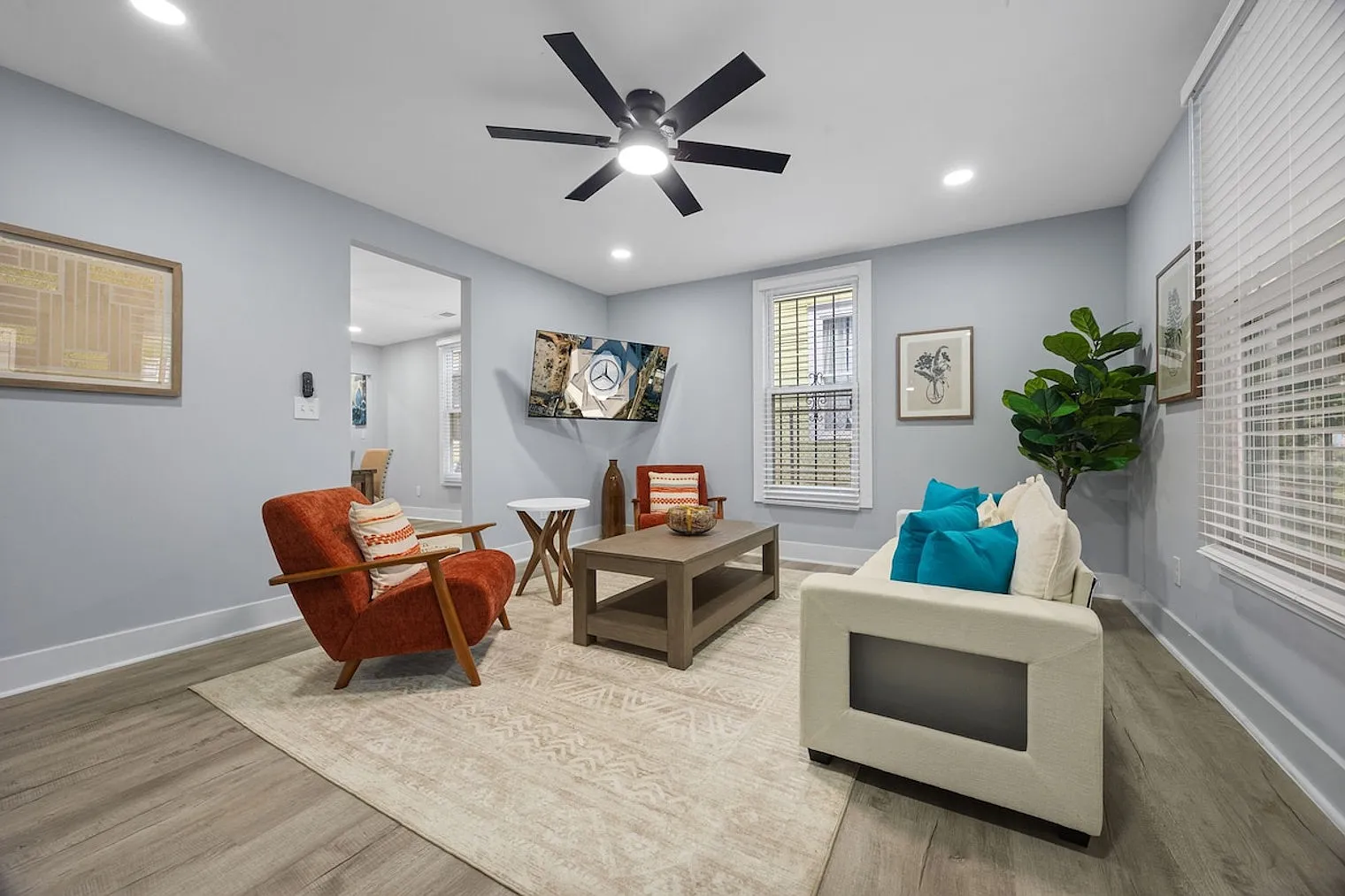 6 bed, 4.0 bath, $11,548 — Photo 3