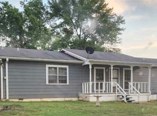 6101 New Hope Rd, Hackett, AR 72937