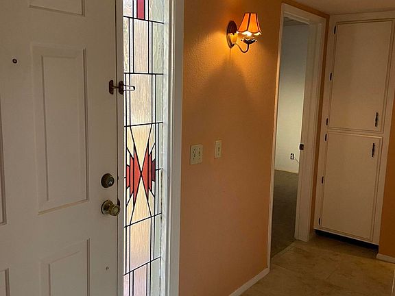 5th image of 930 E Cochise Dr