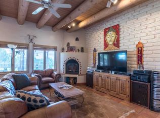 2 Herrada Ct, Santa Fe, NM 87508