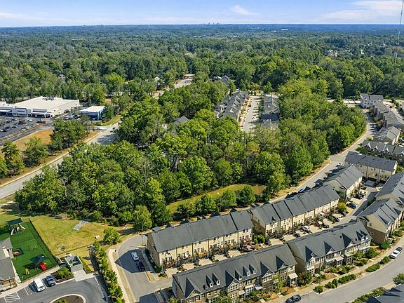3rd image of 540 Old Mill Village Dr