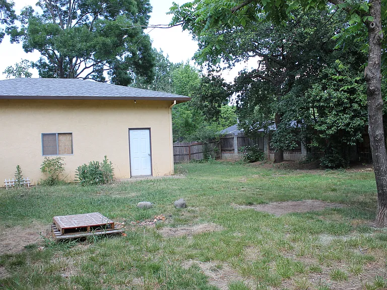 2558 Wyndham Ln #3 — Photo 6