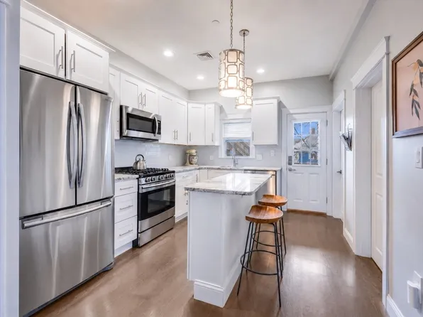 21 Whitney Ave APT 2R, Beverly, MA 01915