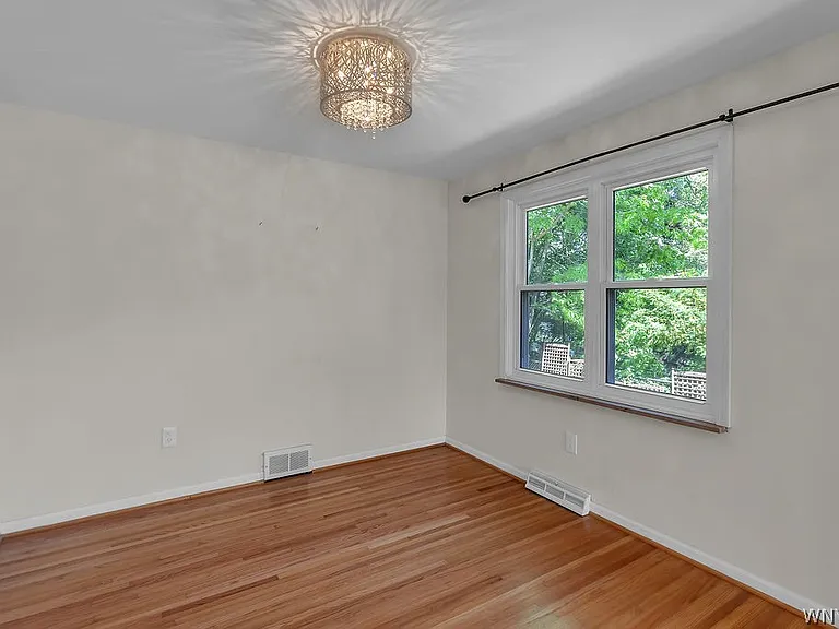 69 Berryman Dr — Photo 8