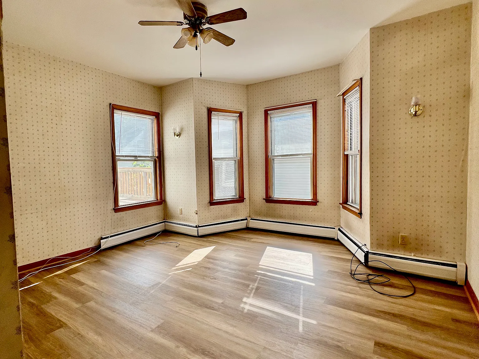 2 bed, 1350 sqft, $2,000 — Photo 4