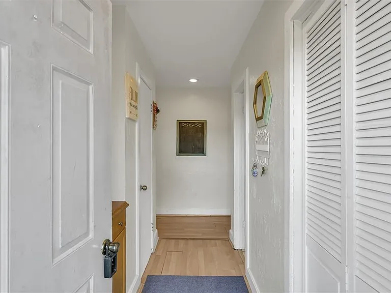 51 Knight Ln — Photo 3