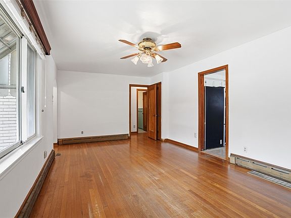 5th image of 127 Amelia St