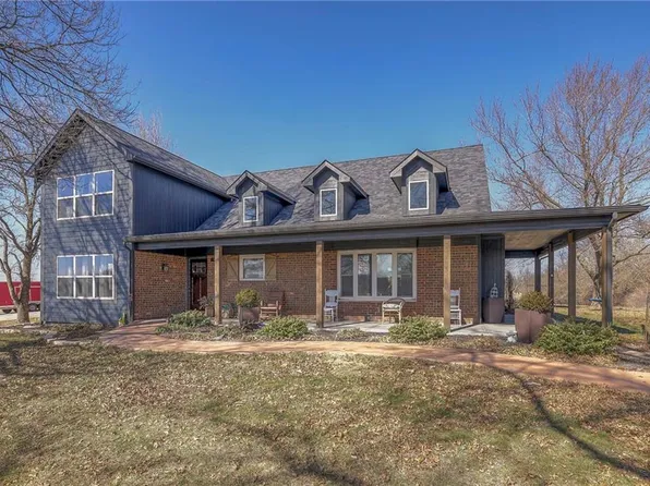 16710 Parallel Rd, Basehor, KS 66007