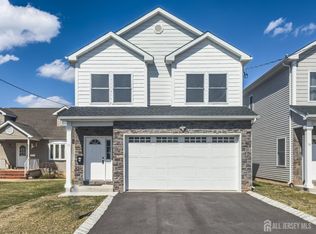36 Jeannette St, Carteret, NJ 07008