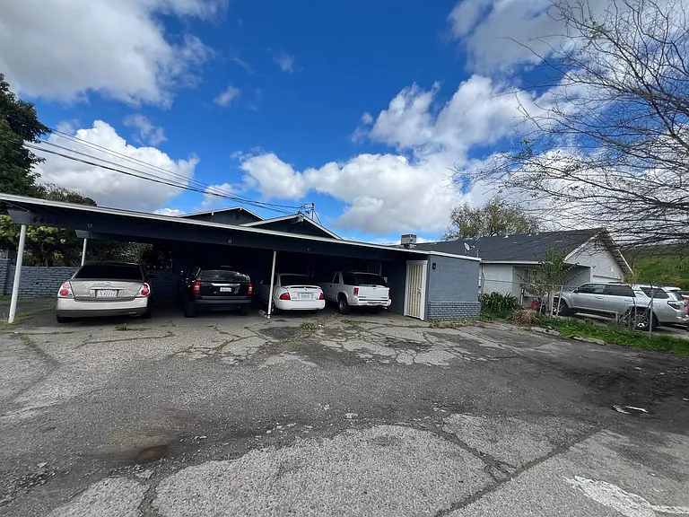 4455 E Clay Ave #C — Photo 3