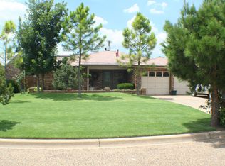 1307 Jefferson St, Plainview, TX 79072