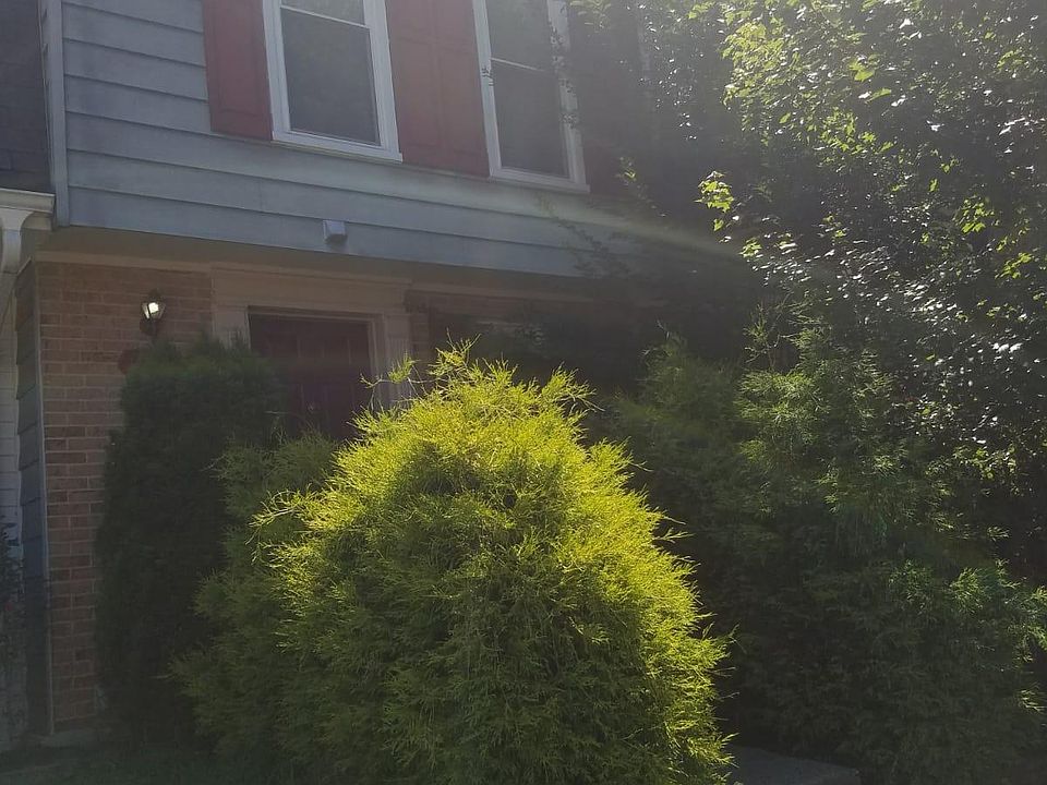 2nd image of 16127 Alexander Pl