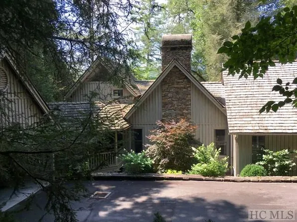 62 Indian Pipe Rd, Cashiers, NC 28717