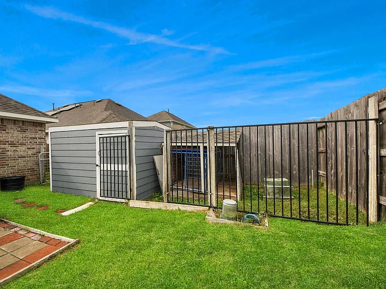 2610 Blue Abbott Dr — Photo 34