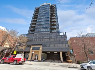 1309 N Wells St APT 1204, Chicago, IL 60610