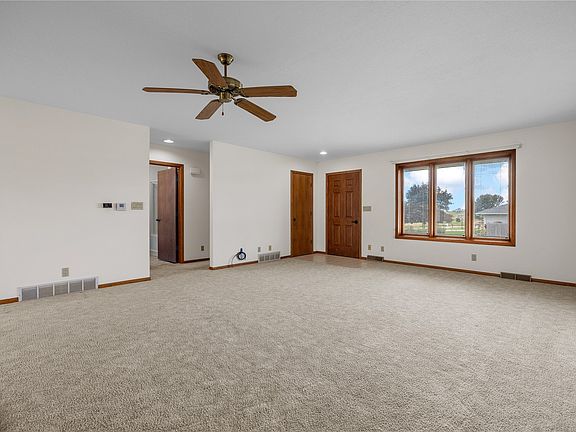 5th image of 506 3rd Ave
