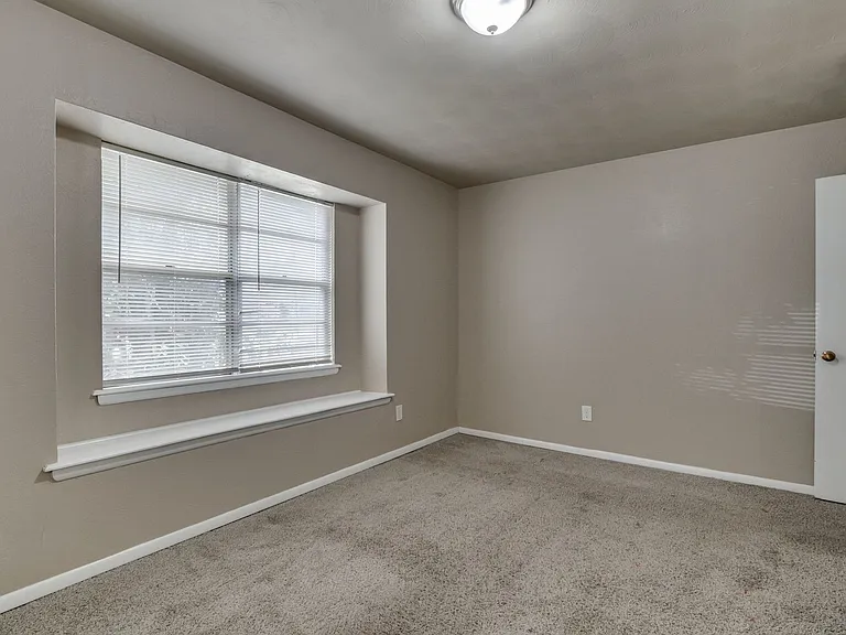3005 SW 52nd Pl — Photo 38