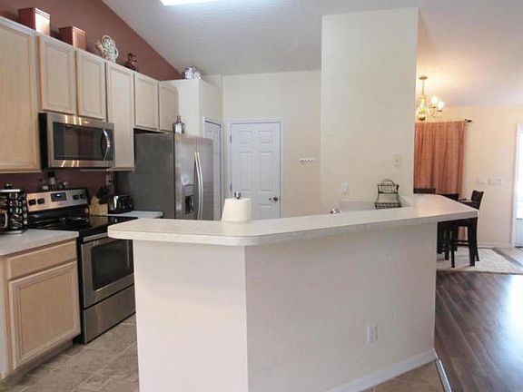 2nd image of 826 Saint Michel Dr