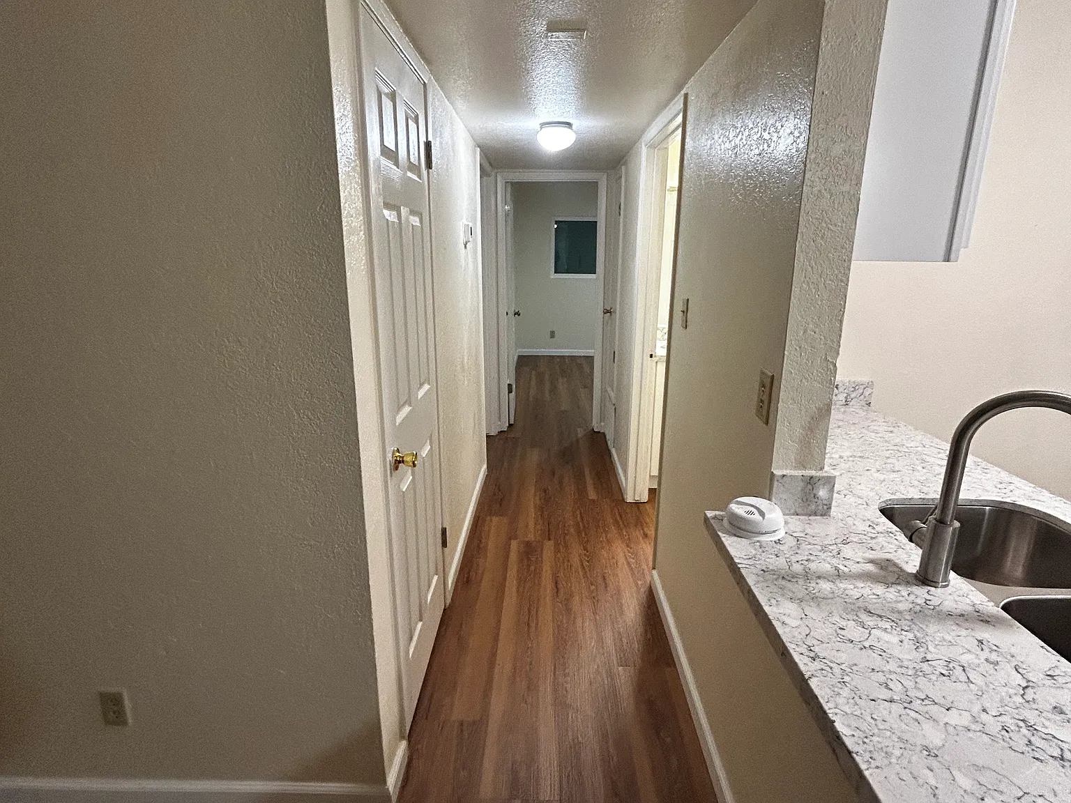 2 bed, 1.5 bath, 912 sqft, $2,000 — Photo 3