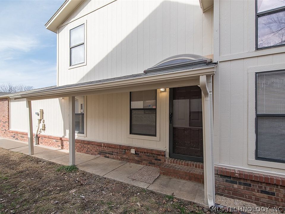 1st image of 13057 E 28th Pl