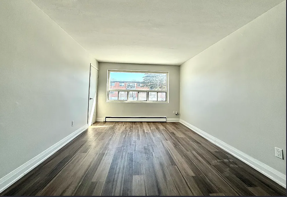 280 Lorne Avenue Kitchener — Photo 2