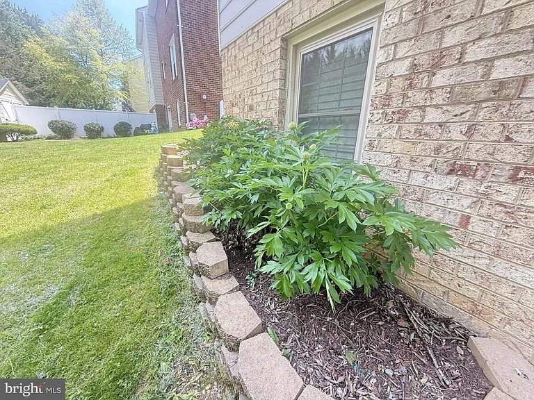 824 Appleseed Ct — Photo 43