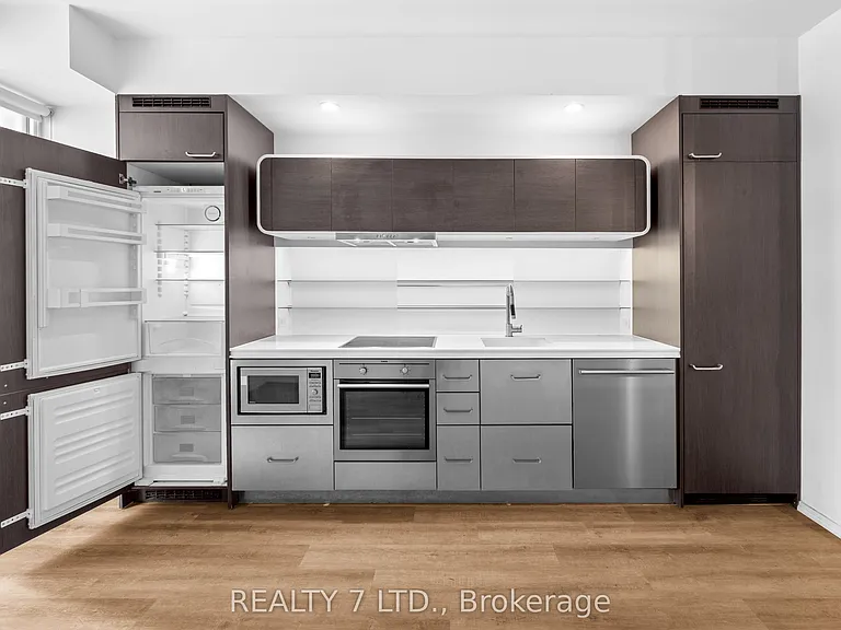 45 Charles St E #1808 — Photo 13