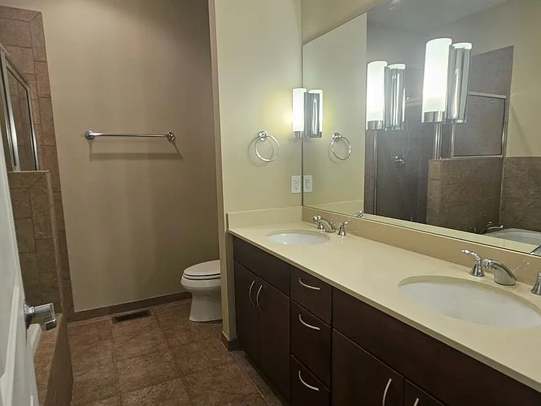 680 Oakwood Ave #G — Photo 15