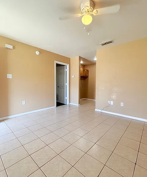 Country Place Apartments — Photo 5