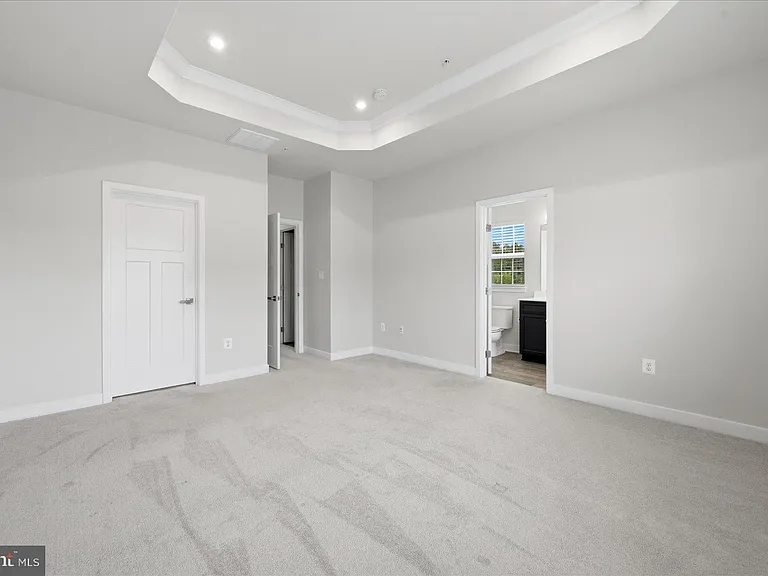 1550 Adamson Way — Photo 33