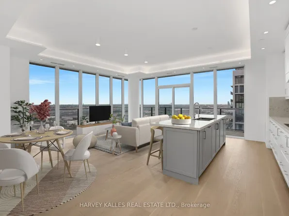 9000 Jane St #Penthouse 102, Vaughan, ON L4K 0M6