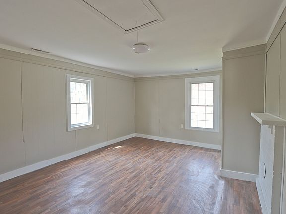 5th image of 400 W Main St