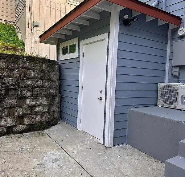 Virginia St — Photo 12