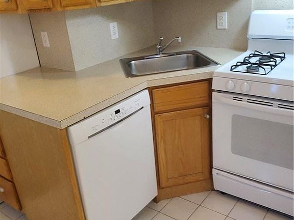 4th image of 113 Main St APT 1N