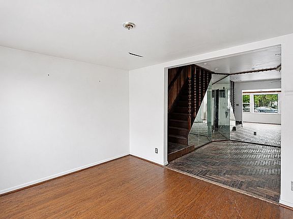 5th image of 2221 Utica Ave