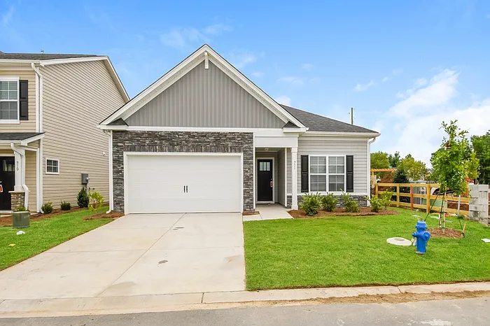 3 bed, 2.0 bath, 1399 sqft, $1,995 — Photo 1