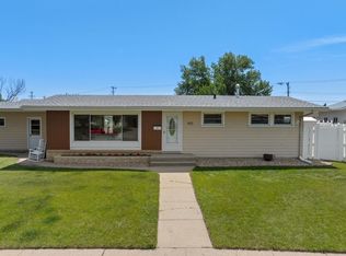405 19th Ave SW, Minot, ND 58701